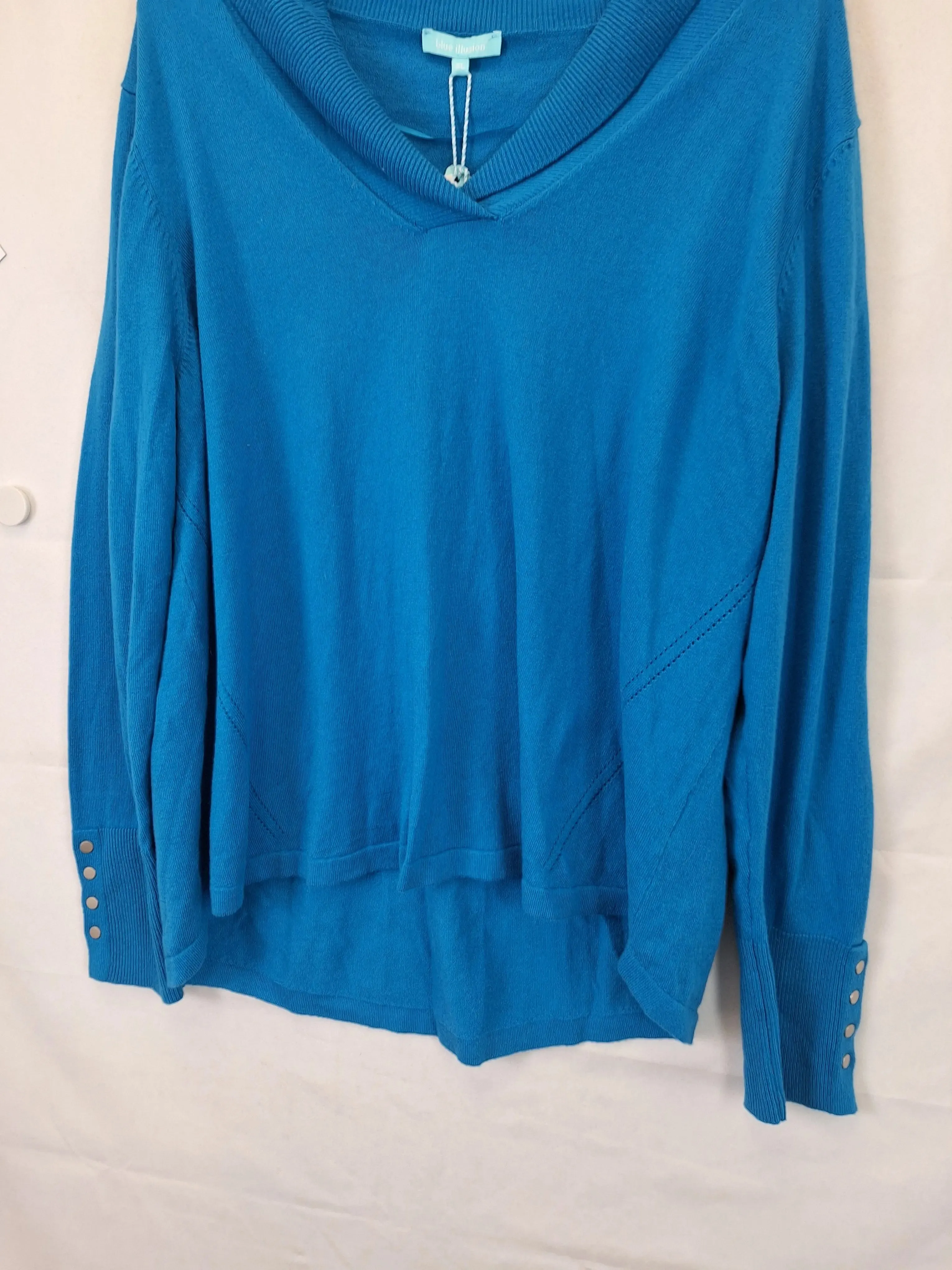 Blue Illusion Soft V Neck Pullover Jumper Size 20