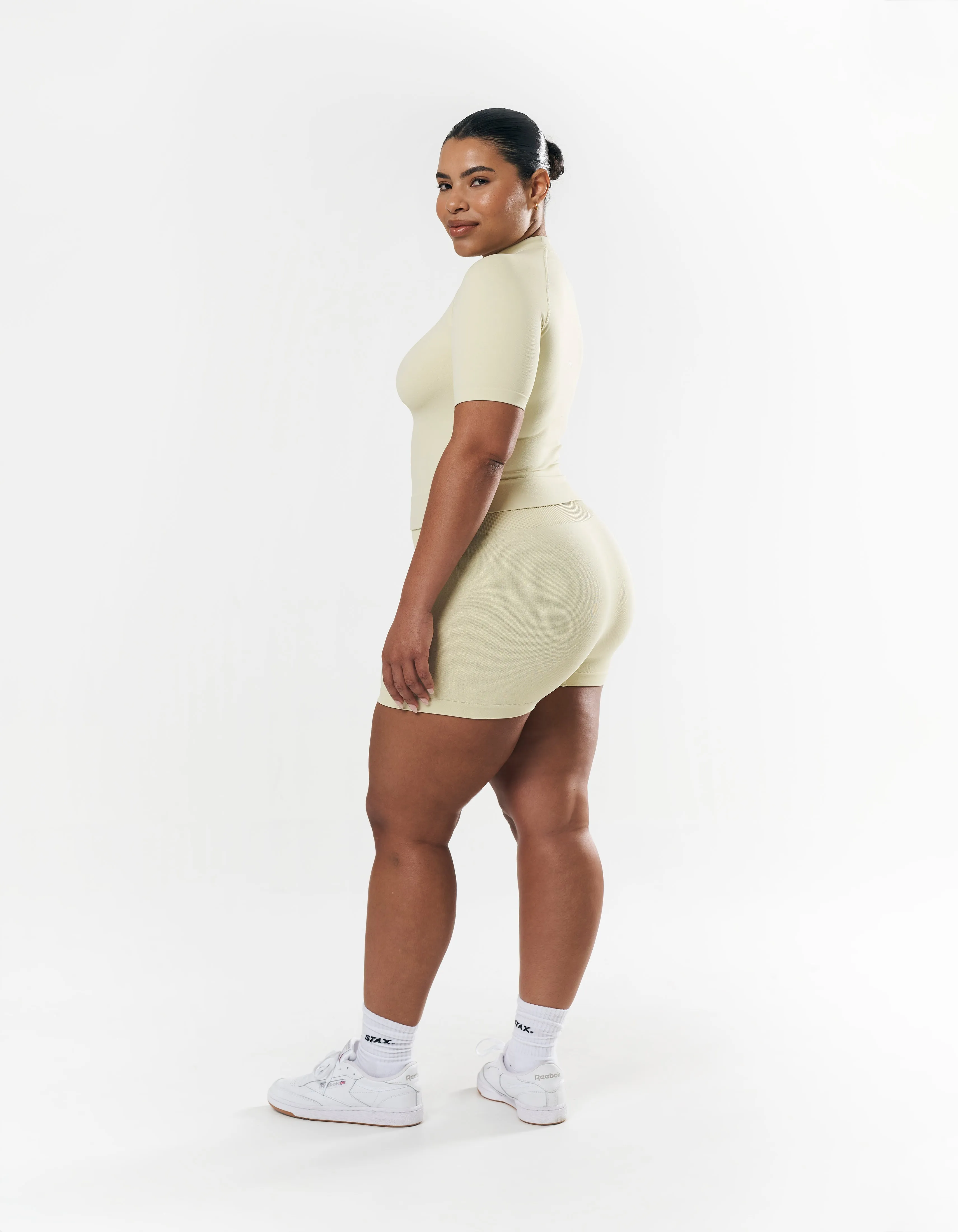 Premium Seamless Mini Bike Shorts - Vanilla Essence