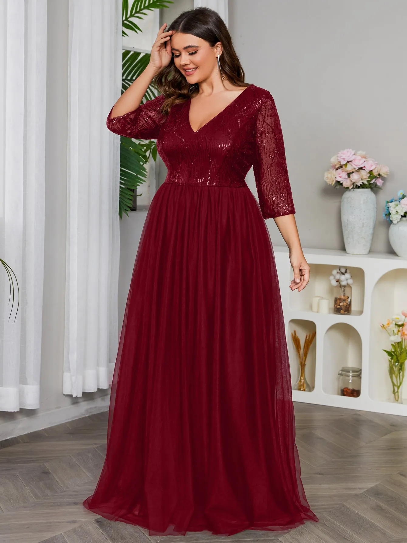 Women Plus Size V-neck Long Sleeve Sequins & Mesh Evening Dresses