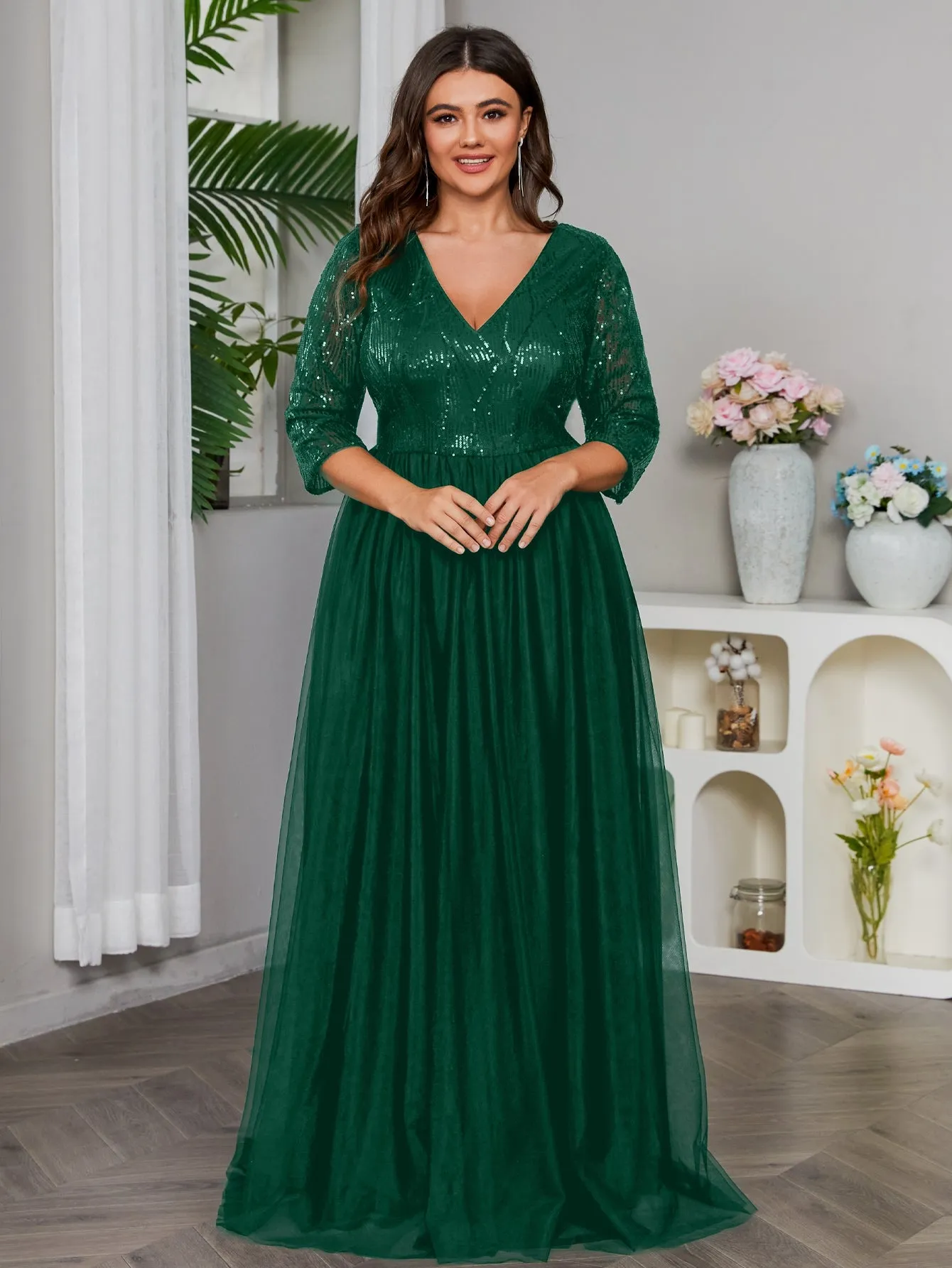 Women Plus Size V-neck Long Sleeve Sequins & Mesh Evening Dresses