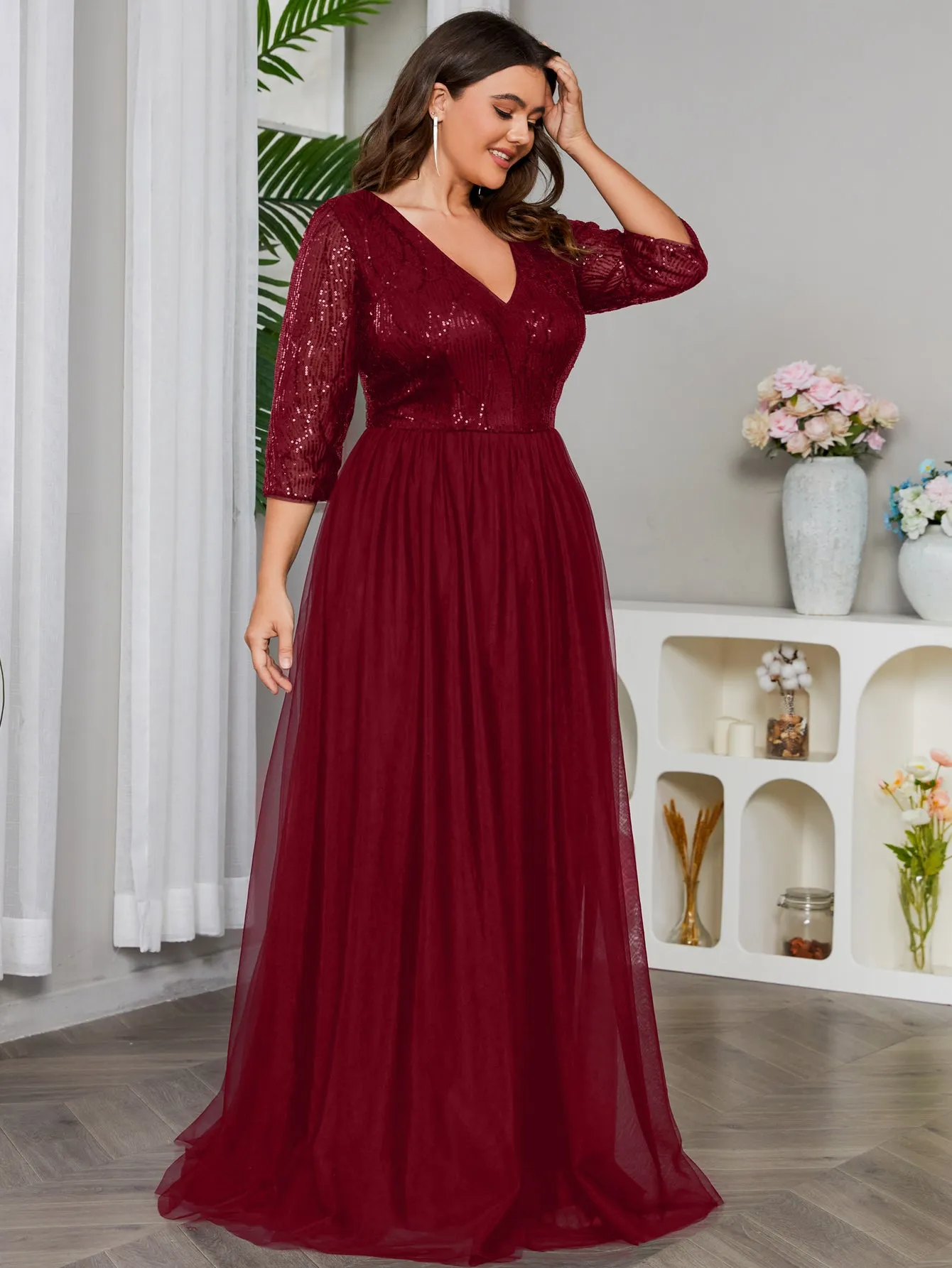 Women Plus Size V-neck Long Sleeve Sequins & Mesh Evening Dresses