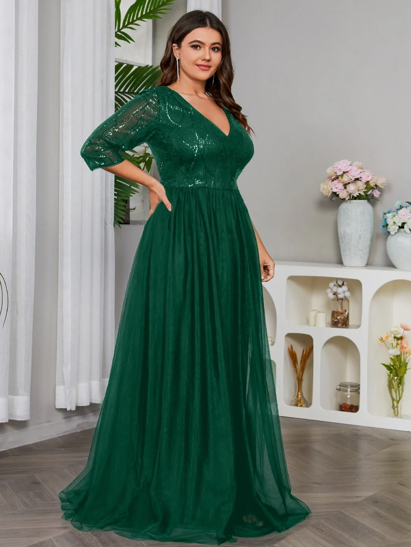 Women Plus Size V-neck Long Sleeve Sequins & Mesh Evening Dresses