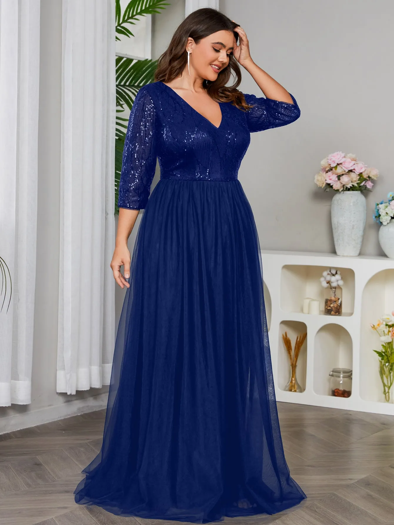 Women Plus Size V-neck Long Sleeve Sequins & Mesh Evening Dresses