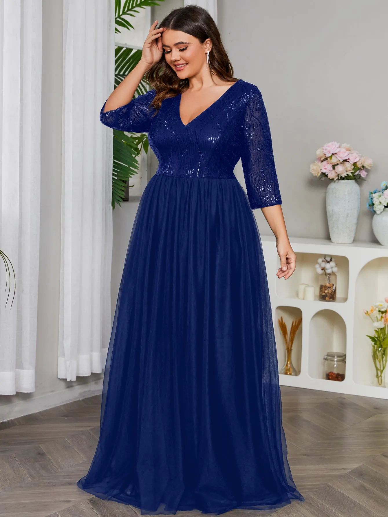 Women Plus Size V-neck Long Sleeve Sequins & Mesh Evening Dresses