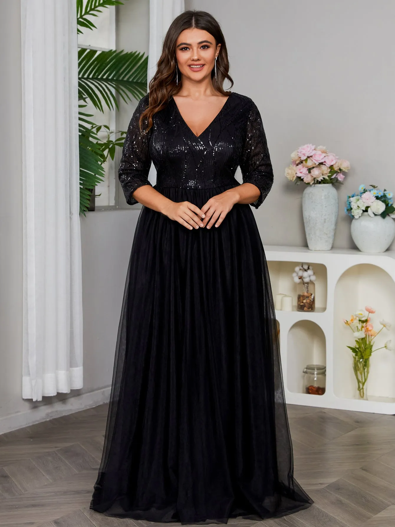 Women Plus Size V-neck Long Sleeve Sequins & Mesh Evening Dresses