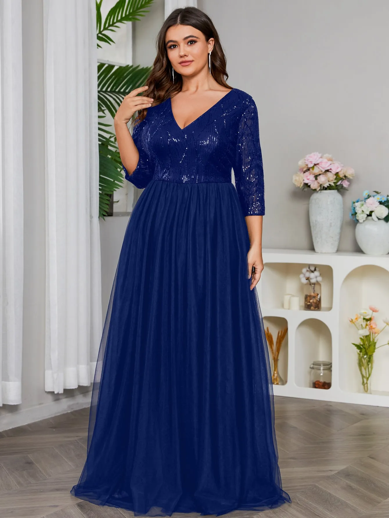 Women Plus Size V-neck Long Sleeve Sequins & Mesh Evening Dresses